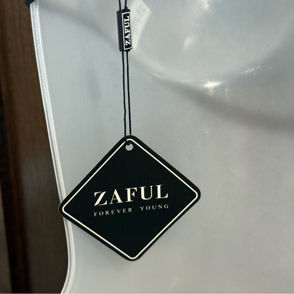 NWT Zaful Black triangle Bikini with tie front and Adjustable Straps Size S - Picture 3 of 5